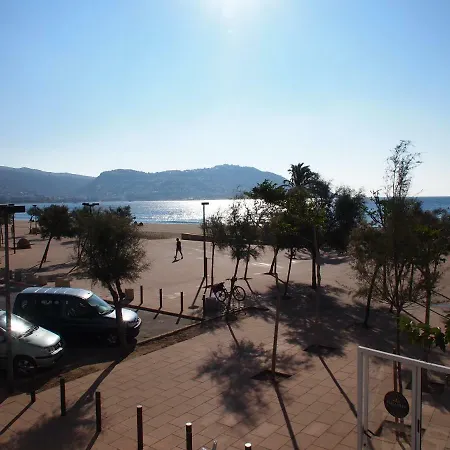Апартаменты La Baie 9 *